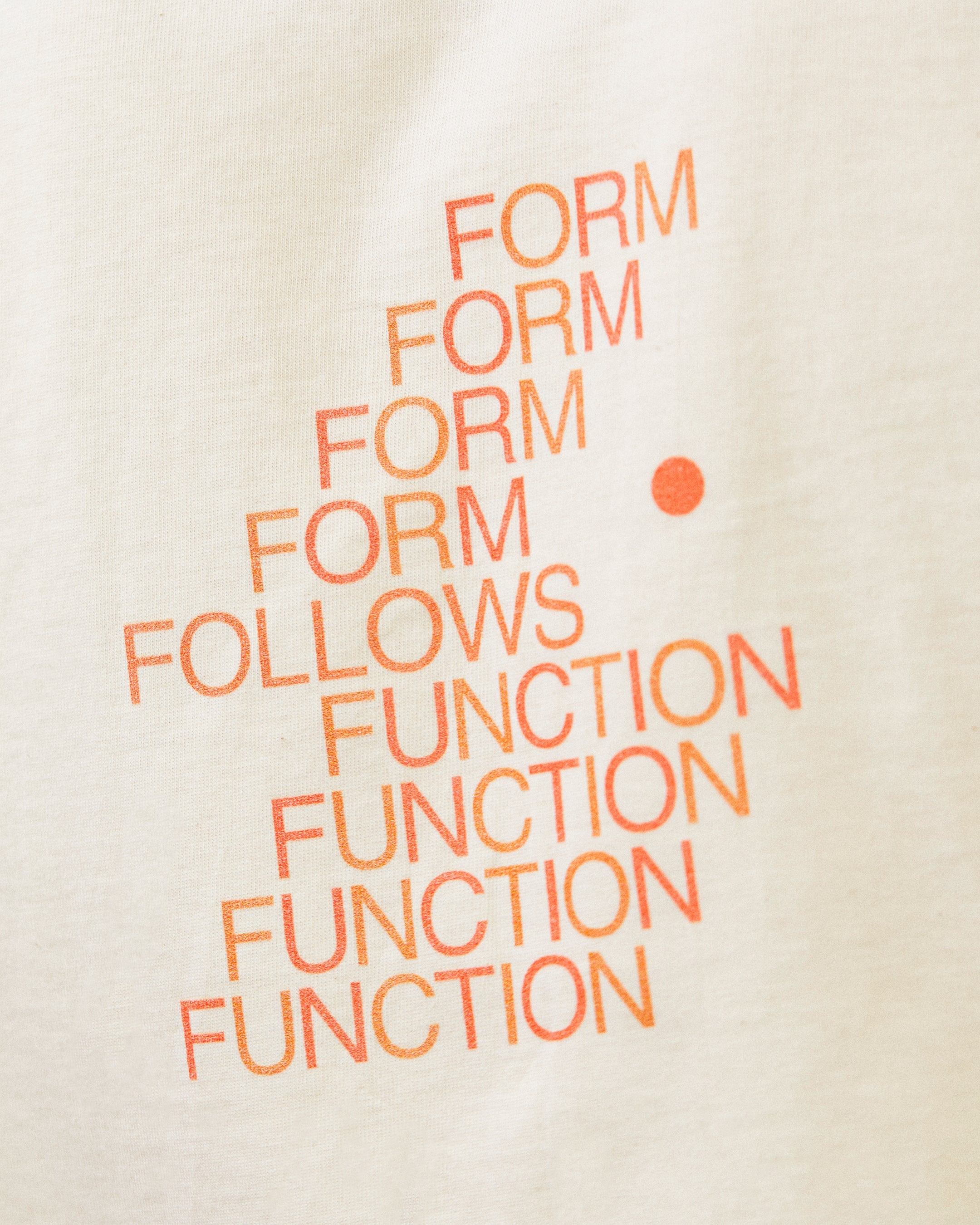 La forme suit la fonction T-shirt organique